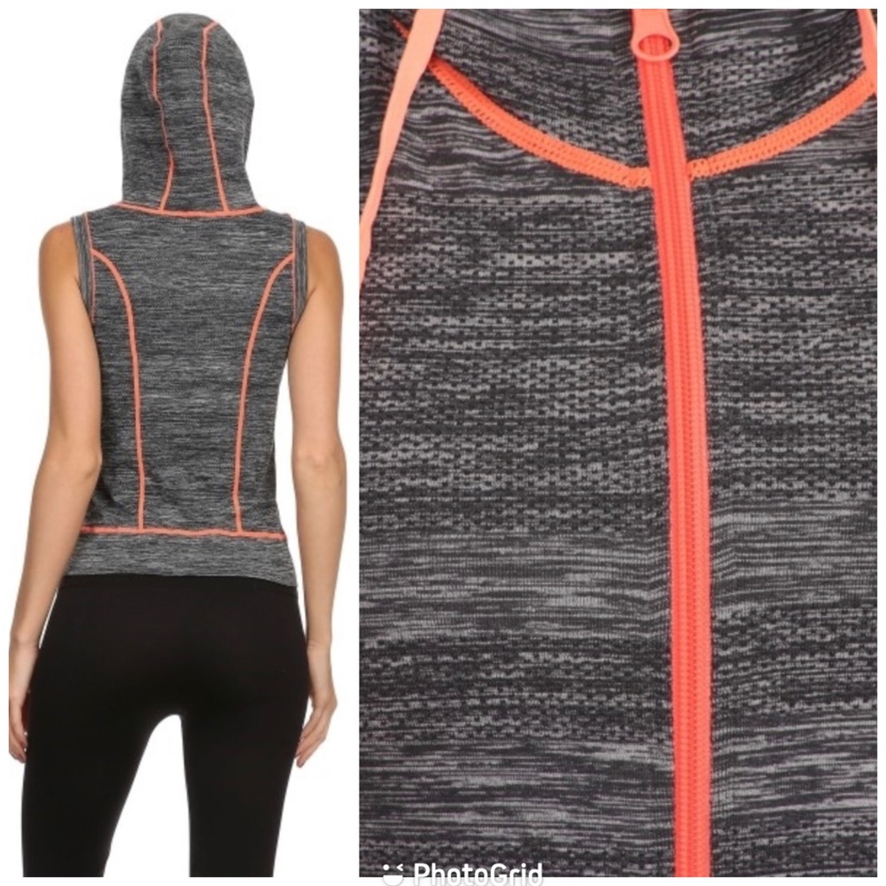 Detailed Hoodie Activewear, Charcoal color - Picture 3 of 5